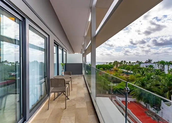 Casa Camaleón Luxury Condominium. Sea Views. Pools