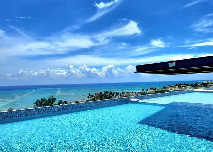 Casa Camaleón Luxury Condominium. Sea Views. Pools *