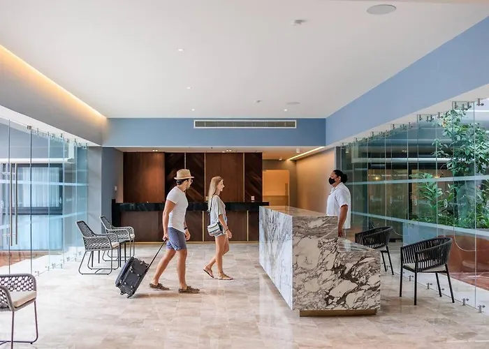 Casa Camaleón Luxury Condominium. Sea Views. Pools *